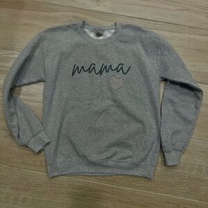 Mama Pullover with Leopard Heart